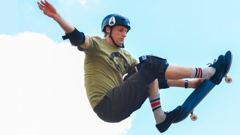 Tony Hawk ra mắt Bộ sưu tập NFT ‘Thủ thuật cuối cùng’ để kỷ niệm sự nghiệp và những bước chuyển mình đáng nhớ